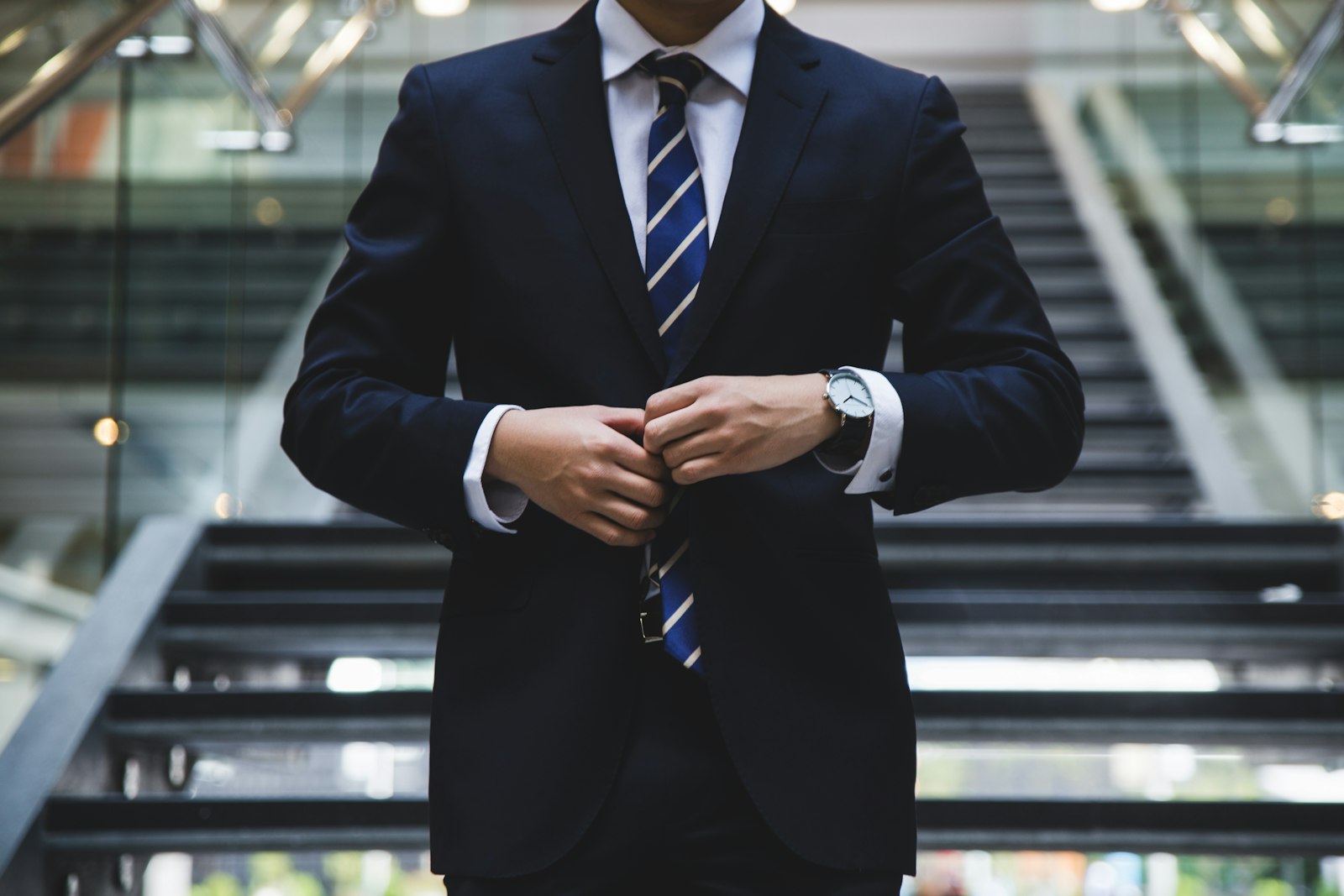 Earn-out beim KMU-Verkauf in der Schweiz: Chancen, Risiken und steuerliche Fallstricke - image business - analyse financière business