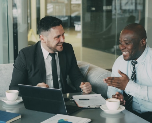 Verkaufen Sie Ihr Unternehmen an Ihren Partner - business - réunion dirigeants business