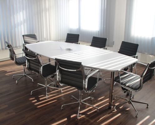 Die Herausforderungen kultureller Due Diligence in der Schweiz - business - réunion dirigeants business