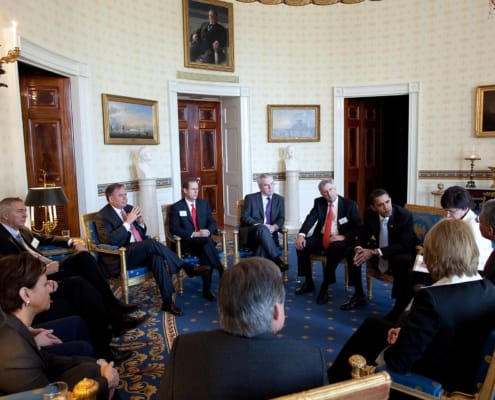 Secondary Buyout European Mid-Market 2025: Data, IRR Trends   S2S Dynamics - photo business - réunion dirigeants business