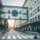 Navigating Cross-Border M&A Challenges Amidst Growing Valuation Gaps in European Mid-Market SMEs - business - réunion dirigeants business