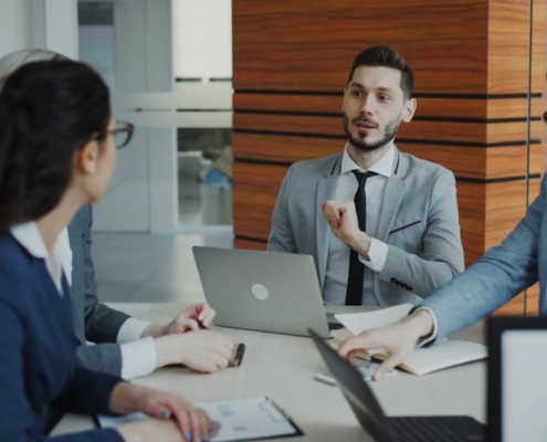 Business transfer: a factor of economic growth - business - réunion dirigeants business Business transfer: a factor of economic growth - business - réunion dirigeants business