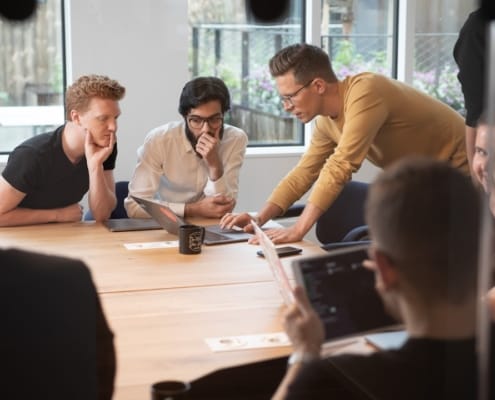 TAXATION: SHOULD YOU SELL YOUR COMPANY OR WAIT? - business - réunion dirigeants business TAXATION: SHOULD YOU SELL YOUR COMPANY OR WAIT? - business - réunion dirigeants business