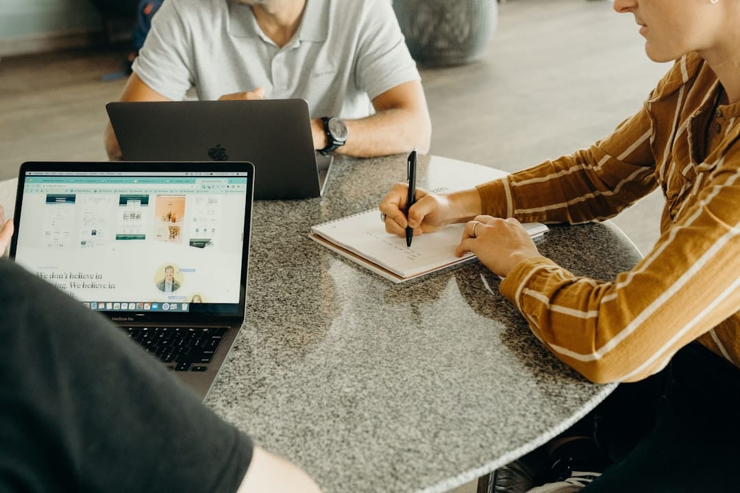 Why create a holding company? 1 Why create a holding company? - business - analyse financière business
