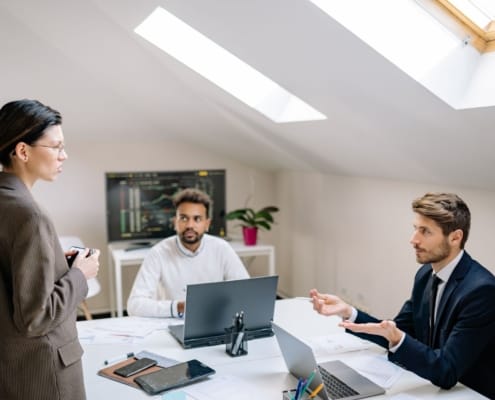 cross-border SME transmission - business - réunion dirigeants business